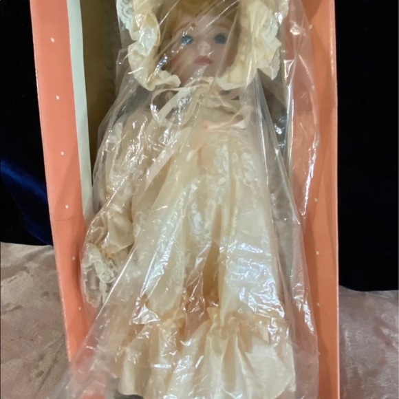 Vintage 1980’s Bradley’s Doll Ginger - Picture 6 of 9